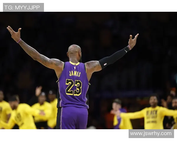 詹姆斯28+11+11失绝平球 湖人憾负活塞 詹姆斯28+11+11失绝平球 湖人憾负活塞