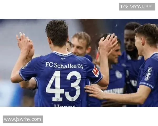 拉拉维亚晒牙齿伤势并配文：一场胜利为客场之旅收官