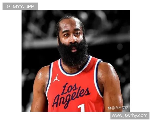 下背部裹着冰袋！阿夫迪亚：不严重 只要能走路我就会上场比赛